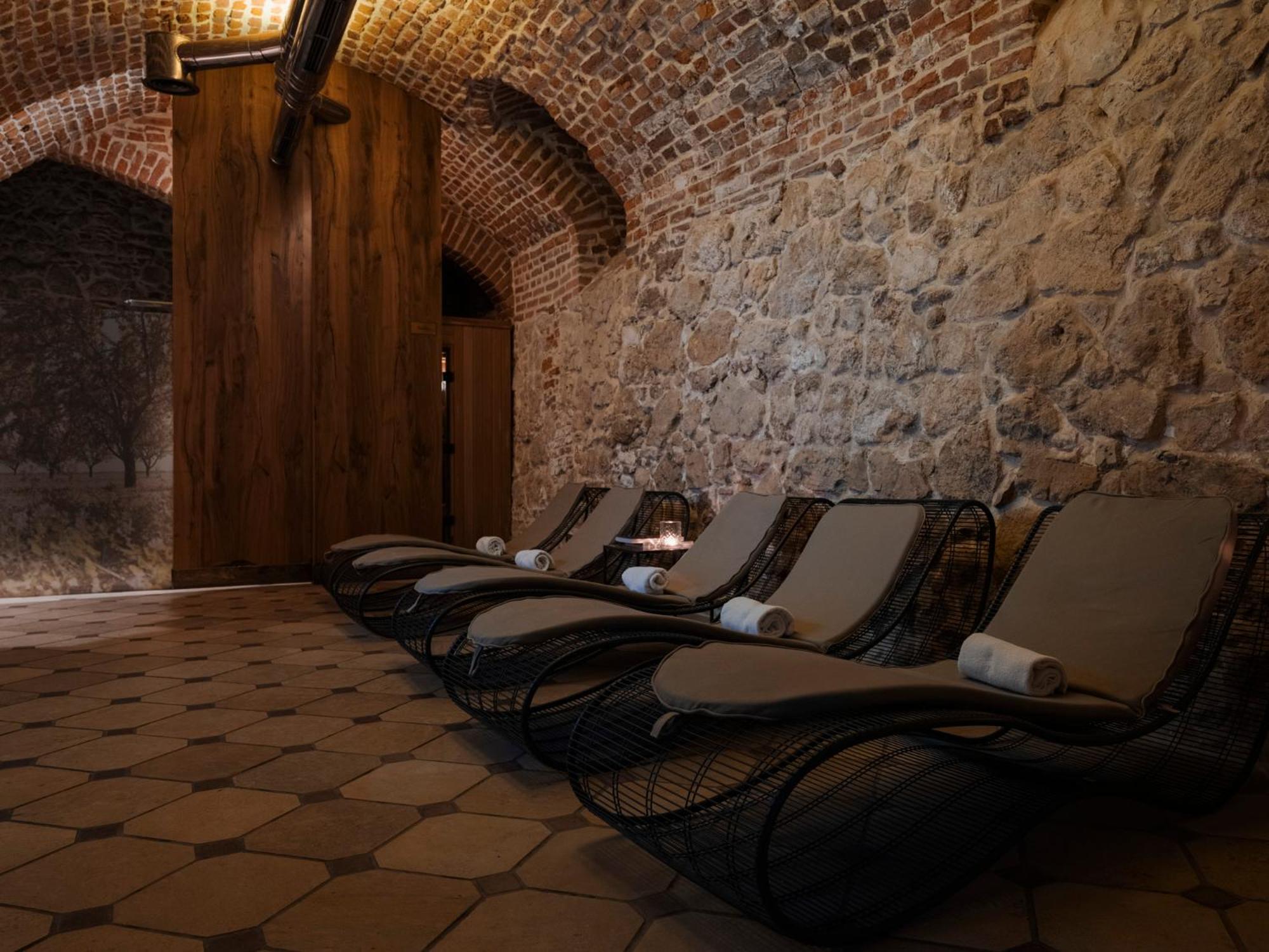 Hotel Copernicus Krasków Exterior foto